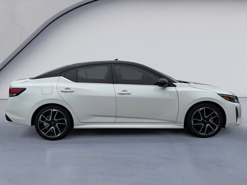 Used 2024 Nissan Sentra SR w/ SR Premium Package FWD image 6