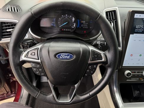 Used 2021 Ford Edge Titanium w/ Class II Trailer Tow Package AWD/4WD image 16