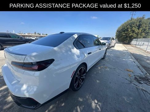 Used 2023 BMW 740i w/ Parking Assistance Package RWD image 3