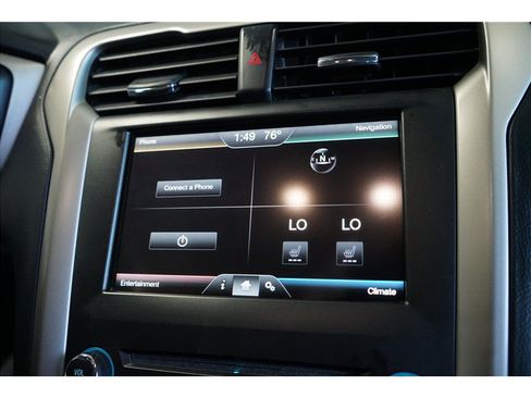 Used 2016 Ford Fusion SE w/ Equipment Group 202A FWD image 21