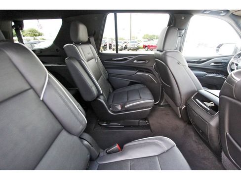 Used 2024 Cadillac Escalade Sport image 11