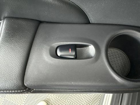 Used 2019 Nissan Pathfinder SL FWD image 47