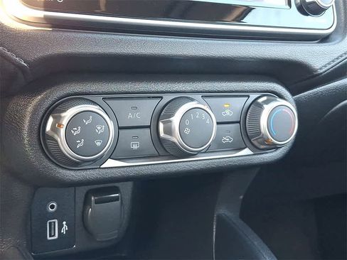 Used 2024 Nissan Versa S w/ S Plus Package image 19