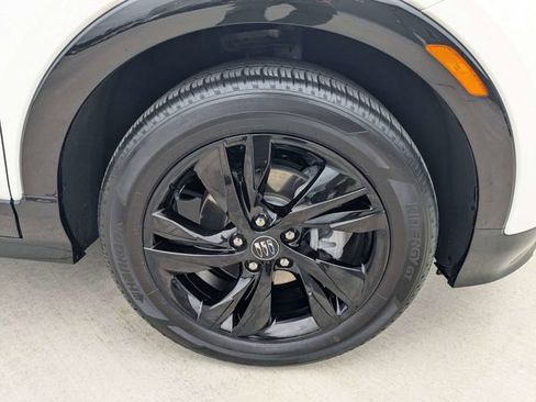 Used 2025 Buick Encore GX Sport Touring w/ Comfort Package FWD image 10