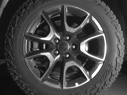 Used 2025 Jeep Compass Trailhawk AWD/4WD image 12