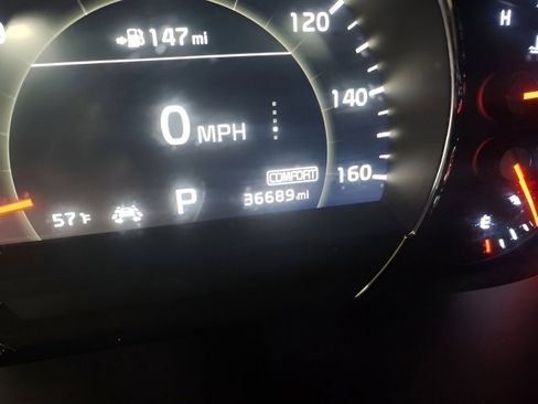 Used 2019 Kia Sorento SX image 32