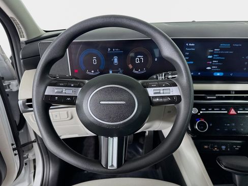 Certified 2025 Hyundai Tucson SEL image 12