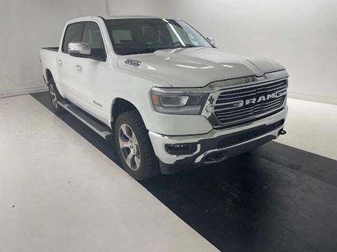 Used 2023 RAM 1500 Laramie AWD/4WD image 1