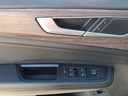 Used 2024 Volkswagen Atlas SEL image 13