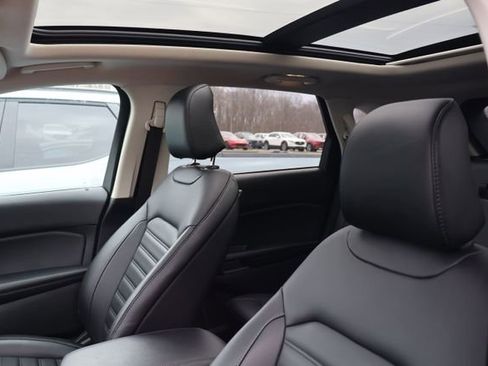 Used 2024 Ford Edge SEL w/ Convenience Package image 7