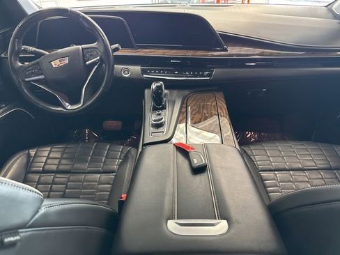 Used 2023 Cadillac Escalade Sport Platinum w/ LPO, ONYX Package AWD/4WD image 2
