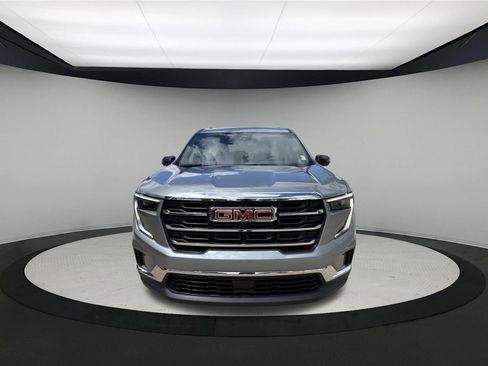 Used 2025 GMC Acadia Elevation FWD image 2