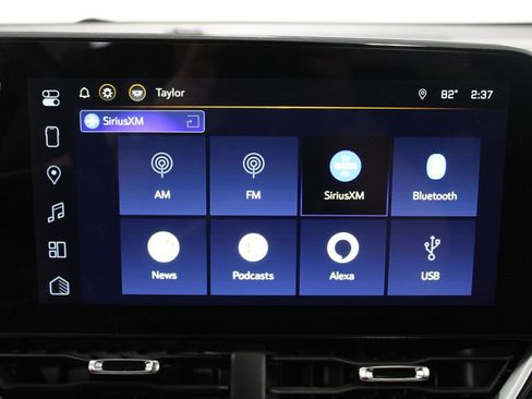 Used 2025 Chevrolet Equinox LT FWD image 28