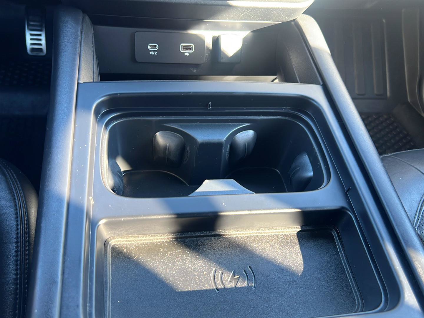 Used 2023 Land Rover Defender 110 V8 AWD/4WD image 14