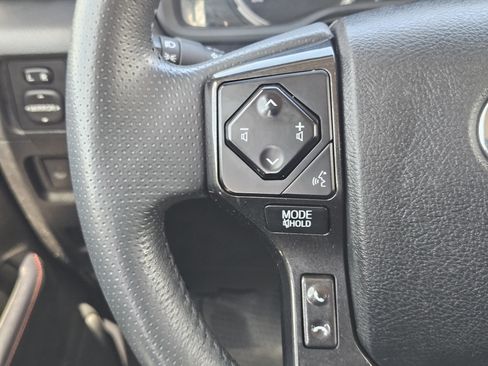 Used 2021 Toyota 4Runner TRD Off-Road AWD/4WD image 27