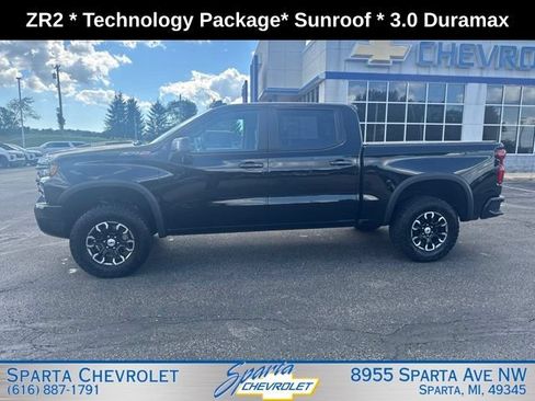 Used 2024 Chevrolet Silverado 1500 ZR2 w/ Technology Package AWD/4WD image 7