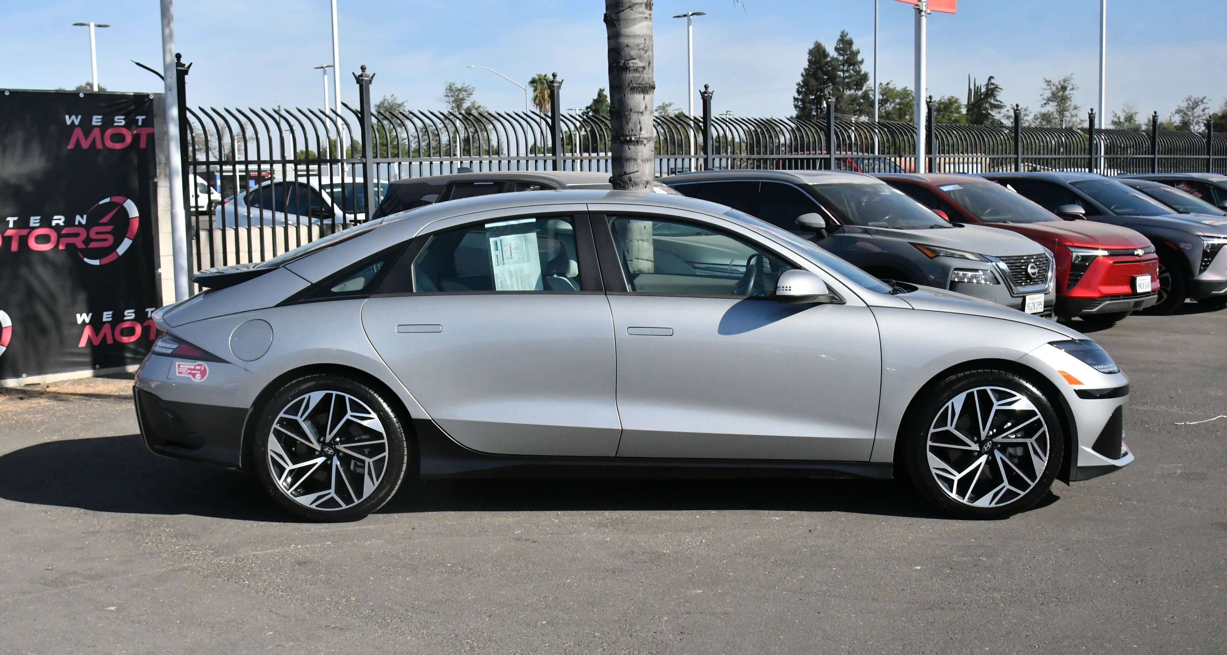 Used 2023 Hyundai Ioniq 6 SEL RWD image 9