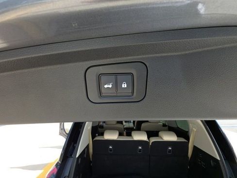 Used 2025 Nissan Armada Platinum Reserve RWD image 31