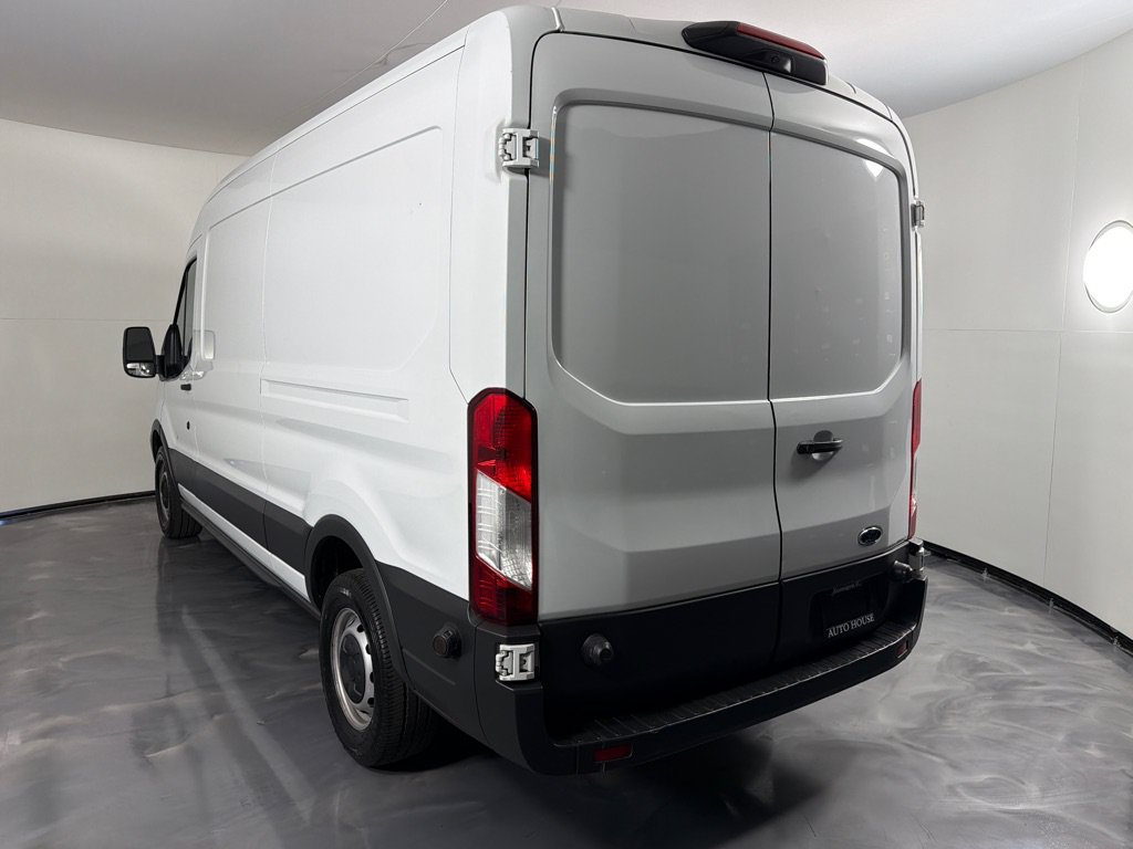 Used 2018 Ford Transit 250 148 Medium Roof RWD image 7