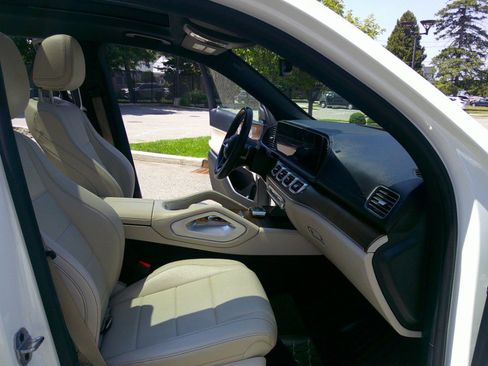 Used 2024 Mercedes-Benz GLS 450 4MATIC image 33