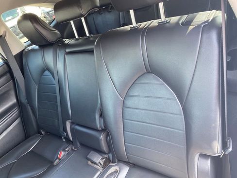 Used 2020 Toyota Highlander XLE FWD image 32