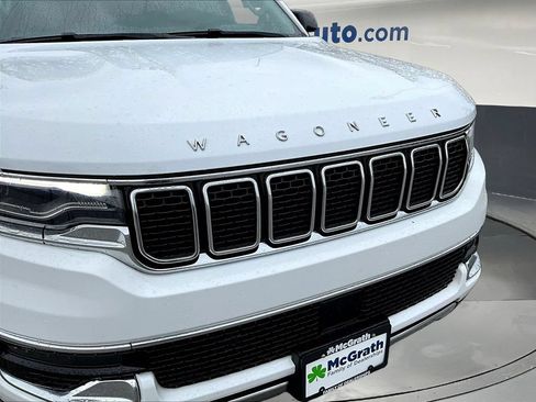 Used 2024 Jeep Wagoneer L Series III w/ Flexible Seating Group AWD/4WD image 37