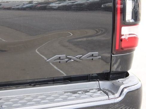 Used 2022 RAM 2500 Laramie w/ Night Edition AWD/4WD image 9