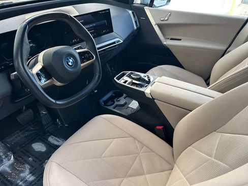 Used 2024 BMW iX xDrive50 w/ Sport Package AWD/4WD image 9