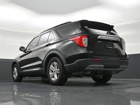 Used 2021 Ford Explorer XLT w/ Equipment Group 202A RWD image 24
