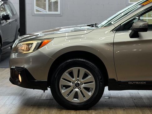 Used 2017 Subaru Outback 2.5i Premium image 5