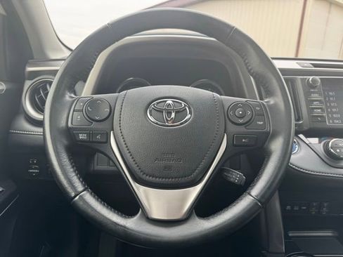 Certified 2018 Toyota RAV4 Limited w/ Carpet Mat Package image 24