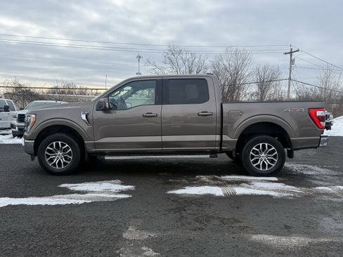Used 2022 Ford F150 Lariat w/ Trailer Tow Package image 2