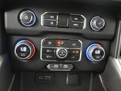 Used 2022 Chevrolet Tahoe LS RWD image 14