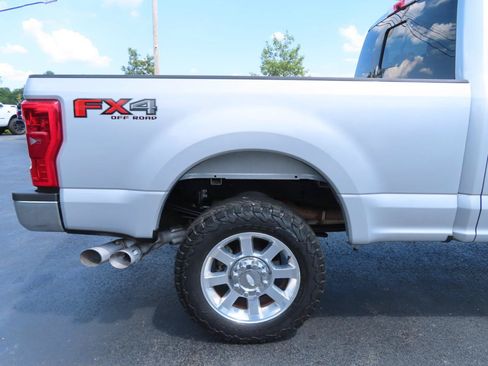 Used 2017 Ford F250 Lariat w/ Lariat Ultimate Package AWD/4WD image 21