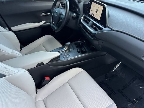 Used 2025 Lexus UX 300h FWD w/ Accessory Package (Z1) image 19