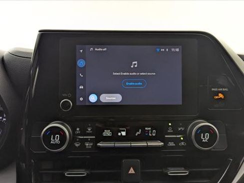 Used 2023 Toyota Highlander LE image 22