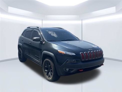 Used 2015 Jeep Cherokee Trailhawk AWD/4WD image 5