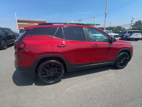Certified 2023 GMC Terrain SLE w/ Driver Convenience Package AWD/4WD image 8