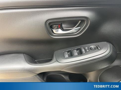 Used 2023 Honda HR-V LX image 39