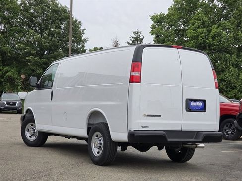 New 2025 Chevrolet Express 2500 w/ Communications Package image 5