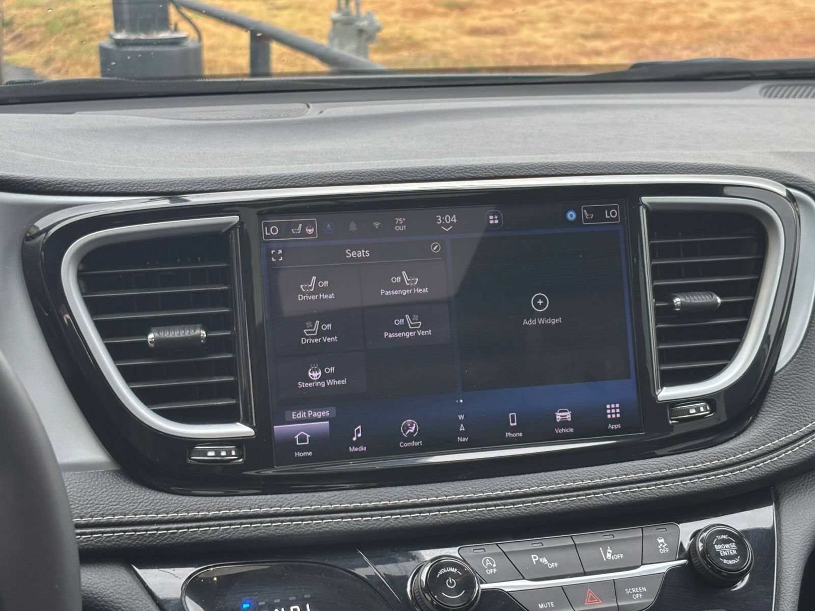 Used 2025 Chrysler Pacifica Limited FWD image 20
