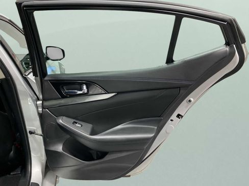 Used 2017 Nissan Maxima SR w/ Midnight Edition image 26