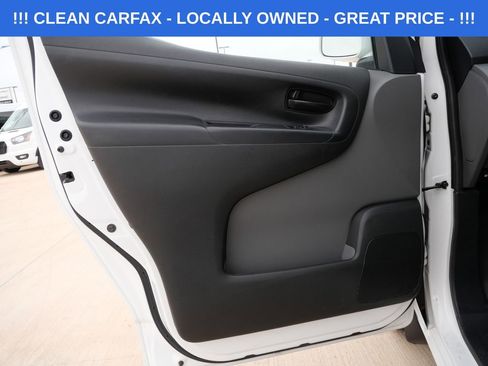 Used 2015 Nissan NV200 SV w/ Technology Package FWD image 12