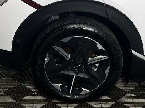 Used 2025 Kia EV6 Light w/ Light LR Technology Package image 14