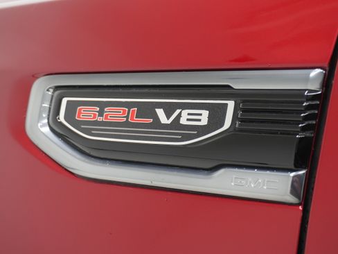 Used 2025 GMC Sierra 1500 AT4 w/ AT4 Premium Package AWD/4WD image 7