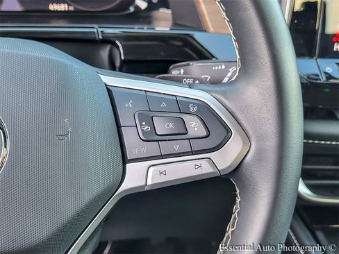 Used 2024 Volkswagen Atlas SE image 18