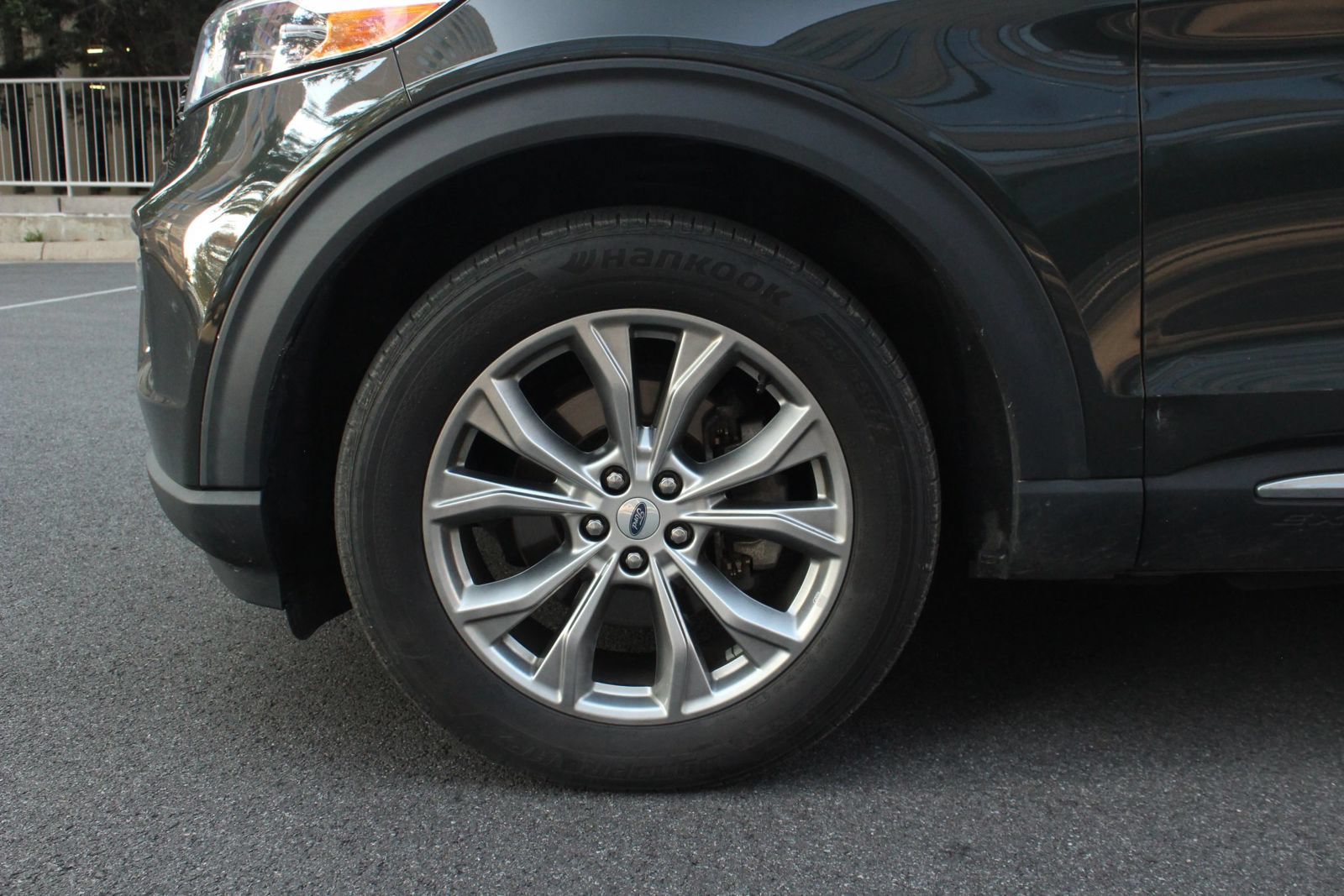 Used 2023 Ford Explorer XLT w/ Equipment Group 202A AWD/4WD image 11