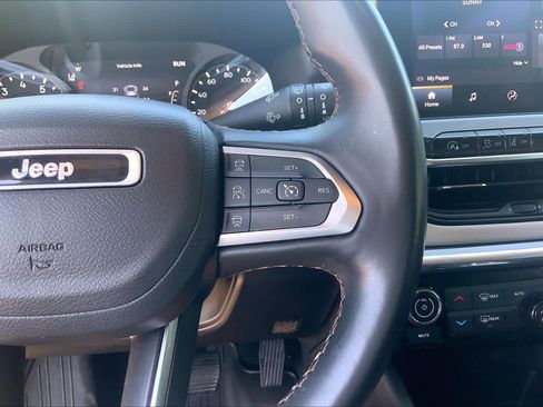 Used 2022 Jeep Compass Limited AWD/4WD image 25