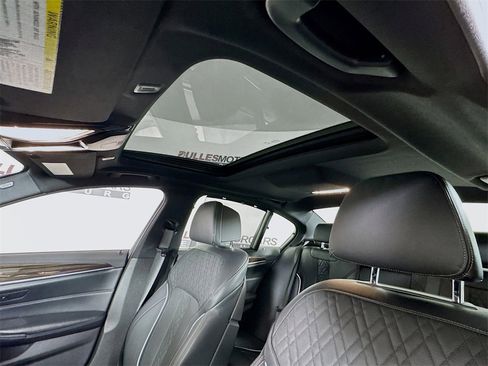 Used 2019 BMW M550i xDrive M550i xDrive image 23