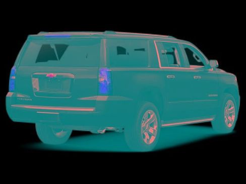 Used 2015 Chevrolet Suburban LTZ image 2